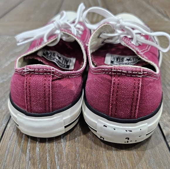 CONVERSE CHUCK TAYLOR ALL STAR MAROON, Women's Size 7, Men's size 5 - Picture 4 of 8